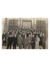Fotografía de Constancio Hernández Alvirde acompañado de integrantes del Bufet de Servicio Social